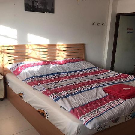 Oyo 1141 Ban Dao Hotel Bãi biển Jomtien Ngoại thất bức ảnh