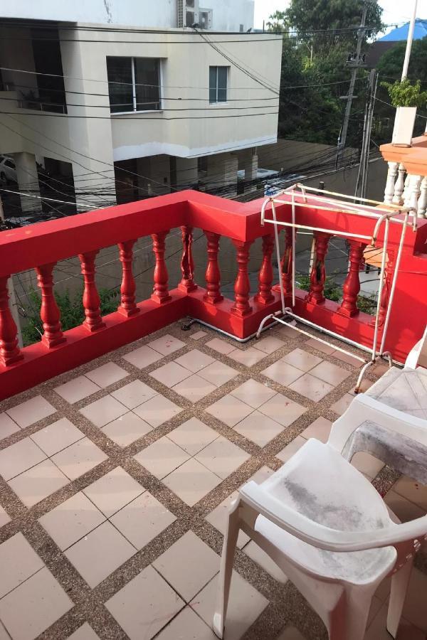 Oyo 1141 Ban Dao Hotel Bãi biển Jomtien Ngoại thất bức ảnh