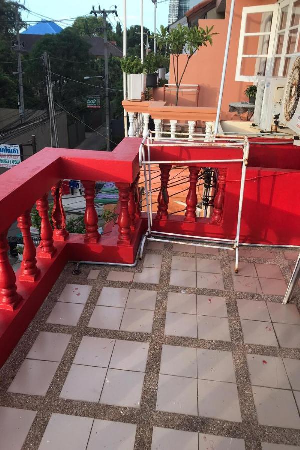 Oyo 1141 Ban Dao Hotel Bãi biển Jomtien Ngoại thất bức ảnh