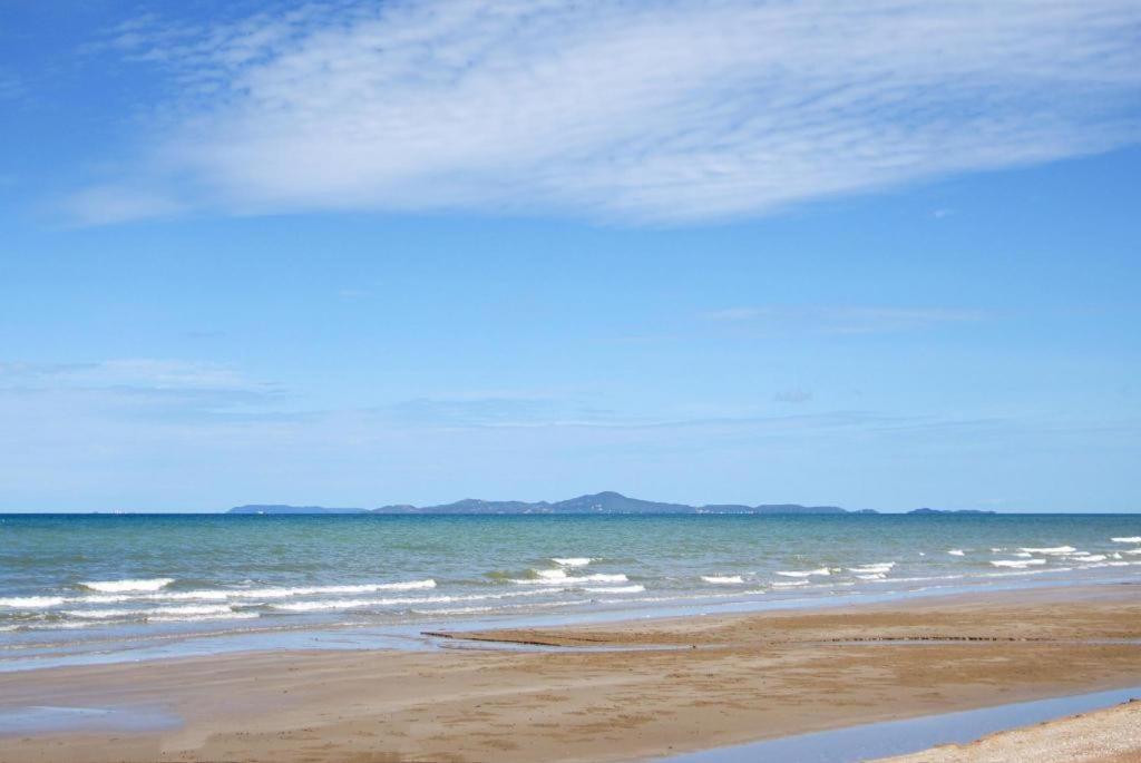 Oyo 1141 Ban Dao Hotel Bãi biển Jomtien Ngoại thất bức ảnh